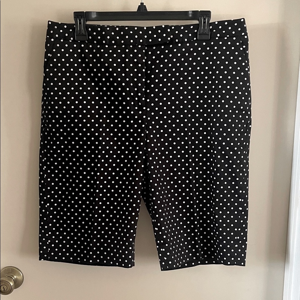 Jones New York Black and White Polka Dot LADIES Shorts